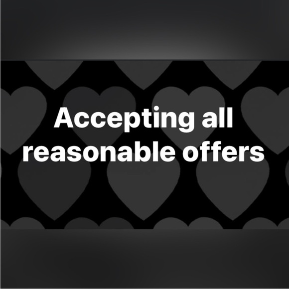 Meet your Posher, Alicia aka LaProfesora! - Picture 3 of 3